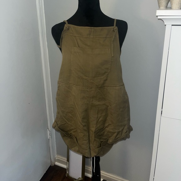NWT Billab*ng Women’s Romper - Picture 1 of 3